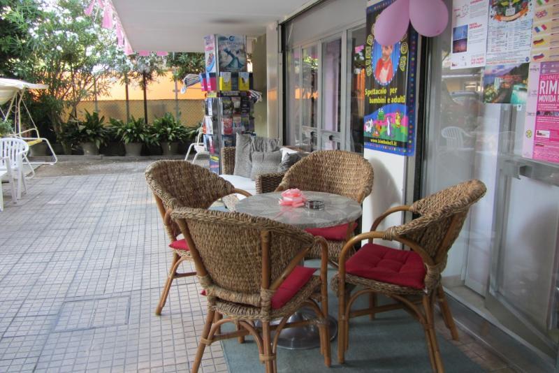 Hotel Toledo Римини Экстерьер фото