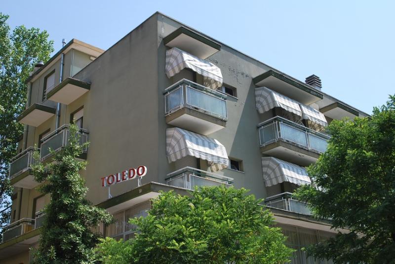 Hotel Toledo Римини Экстерьер фото